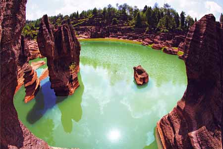 張家界、袁家界、天子山、紅石林、鳳凰古城四晚五日游